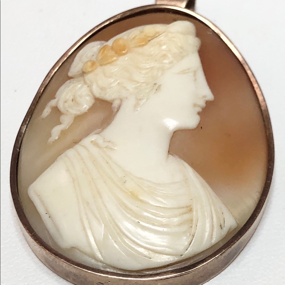 Gold Filled Antique Estate Shell Cameo Pendant - Picture 11 of 12